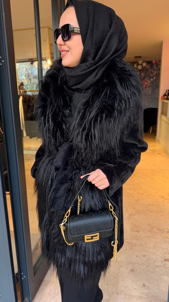Kadın Siyah Kürk