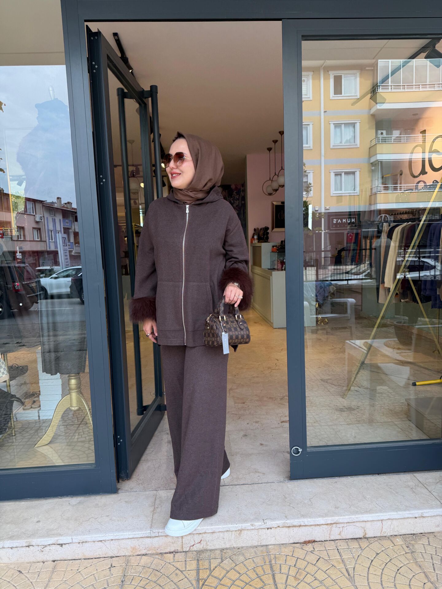 Kürk Detaylı Kahve Triko Takım