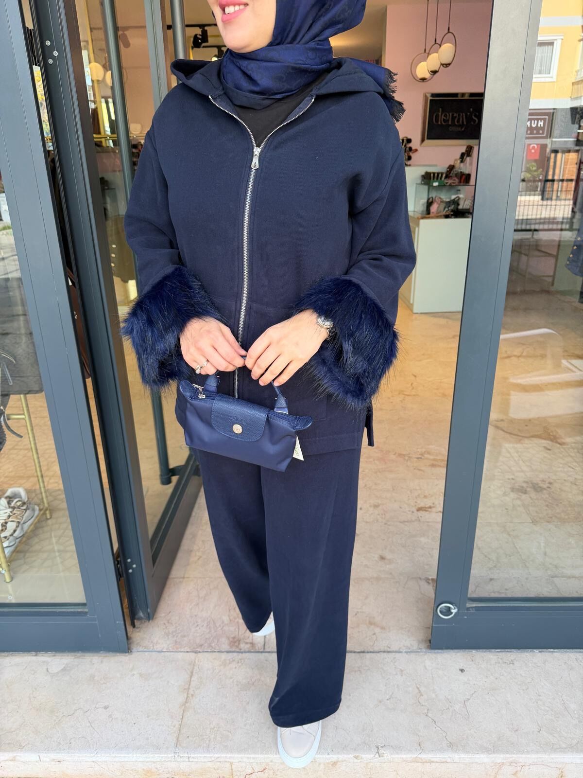 Kürk Detaylı Lacivert Triko Takım