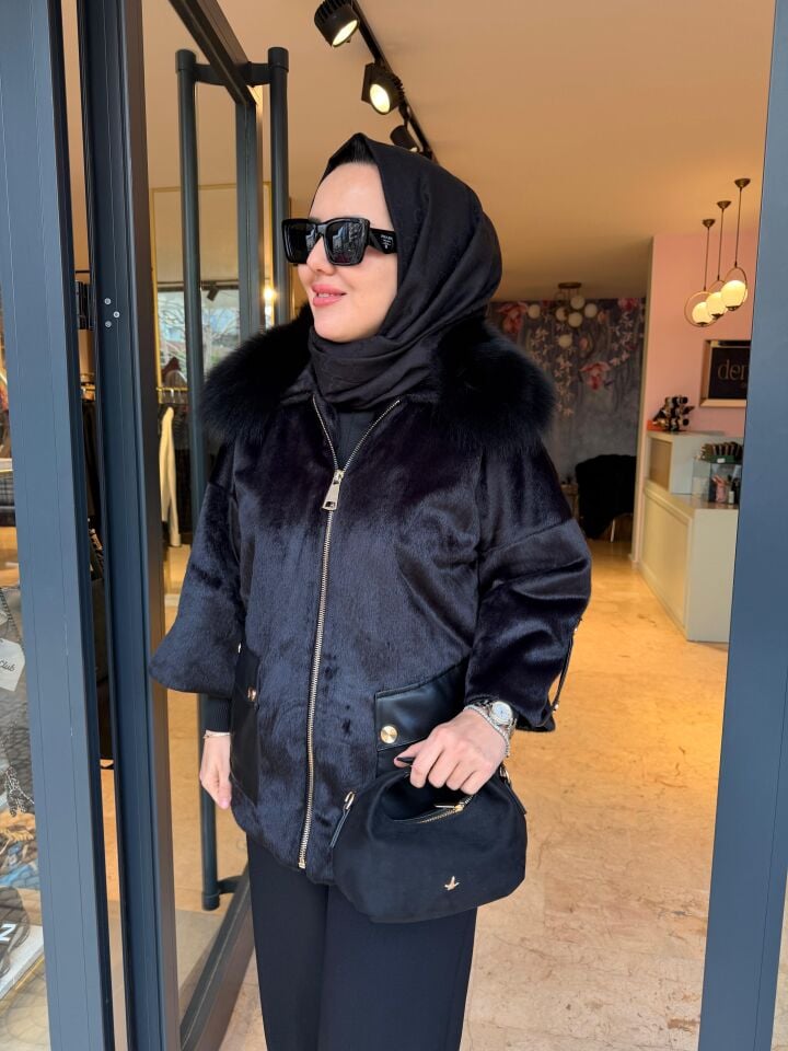 Kürk Detaylı Kısa Angora Kap