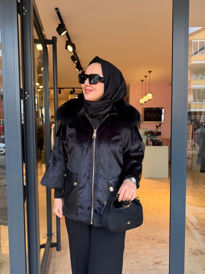 Kürk Detaylı Kısa Angora Kap