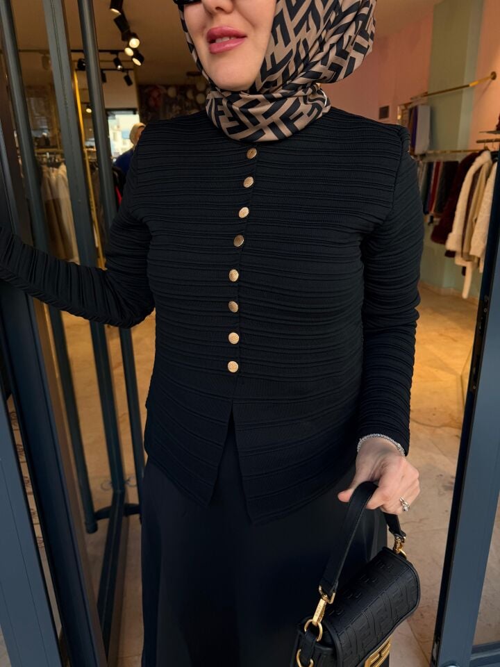 Eteküstü Çelik Örme Siyah Triko