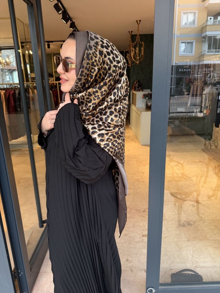 Piliseli Abaya Bayan Siyah