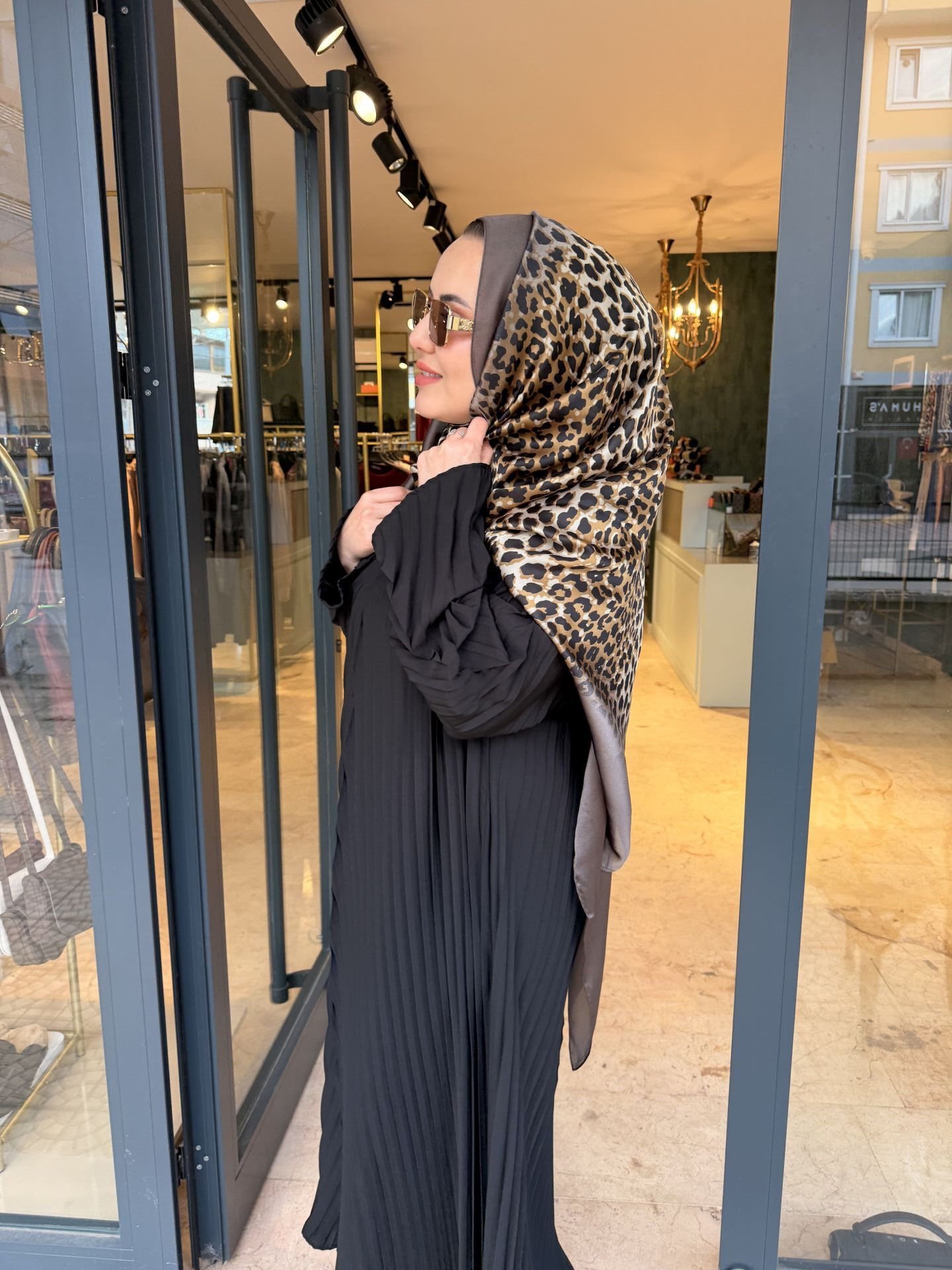 Piliseli Abaya Bayan Siyah