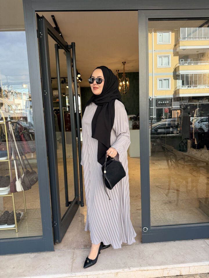 Pliseli Abaya Bayan Gri
