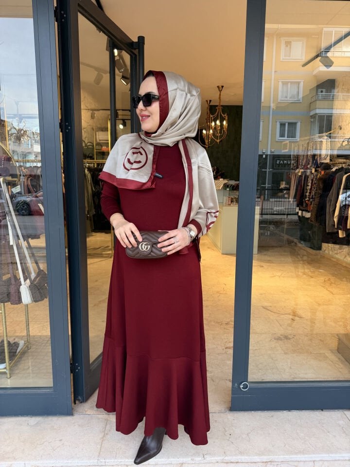 Etek Ucu Volanlı Elbise Bordo